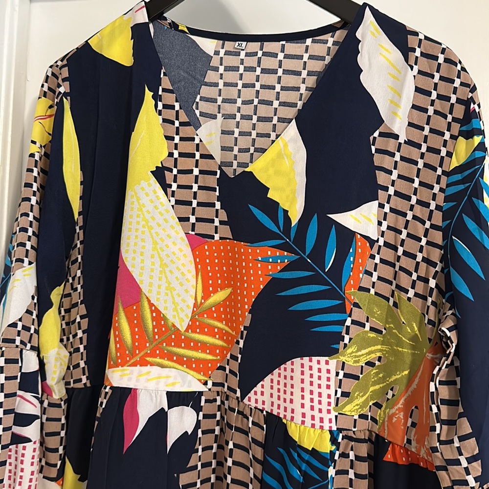 Fun Patterned Dress! - Picture 2 of 3